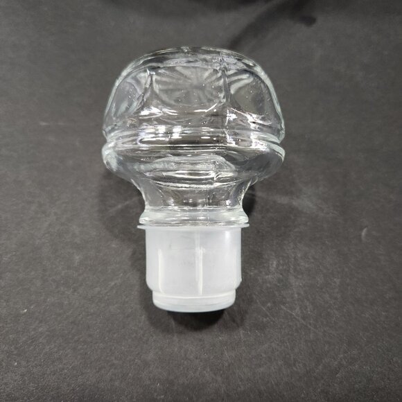 Princess House Vintage Crystal Wine/Liquor Decanter from the 1970s - Picture 8 of 9